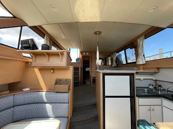Slide: The Image of Queenship Motor Yacht 1994 - 2