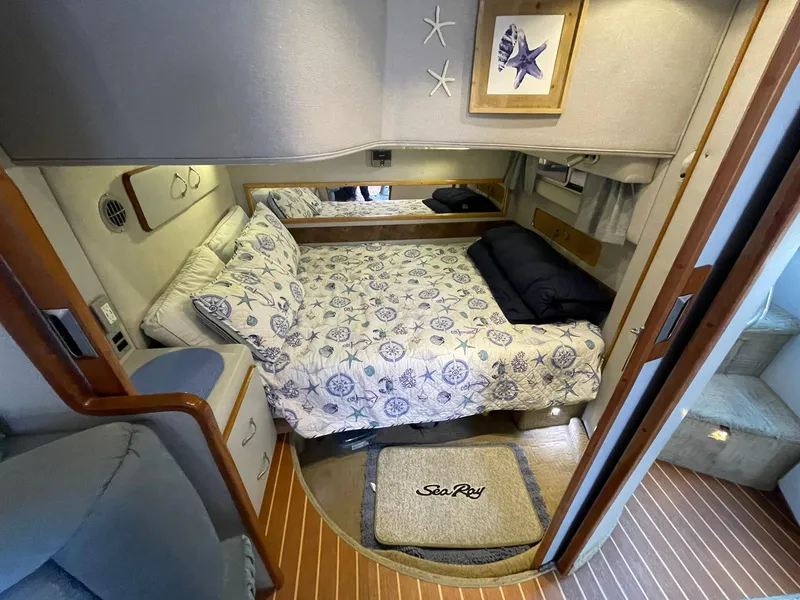 Slide: The Image of Sea Ray 420 Sea Ray 1989 - 24