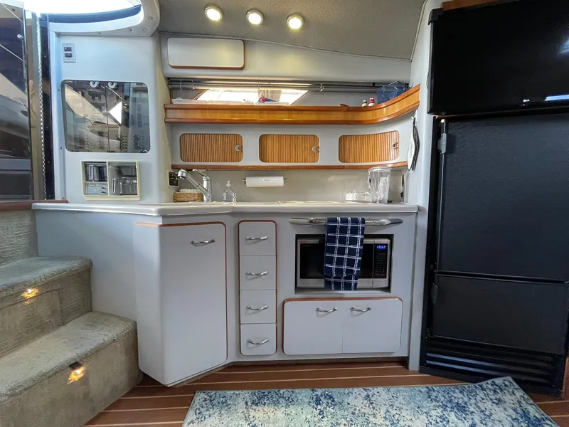 Slide: The Image of Sea Ray 420 Sea Ray 1989 - 28