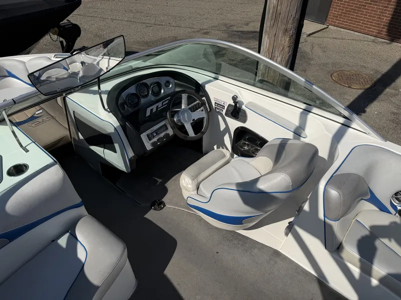 Slide: The Image of MB Sports Sport Boat B52 21 WB 2013 - 7