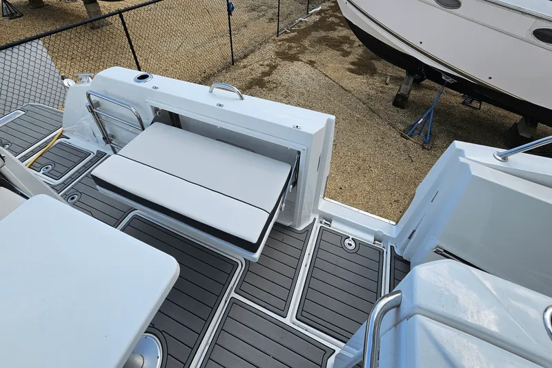 Slide: The Image of Jeanneau 10.5 LEADER CC 2023 - 21