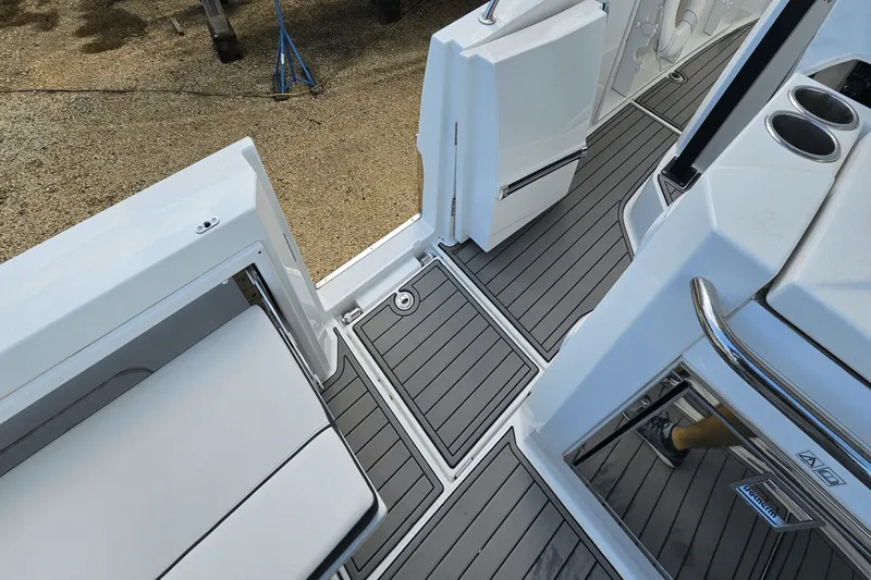 Slide: The Image of Jeanneau 10.5 LEADER CC 2023 - 22