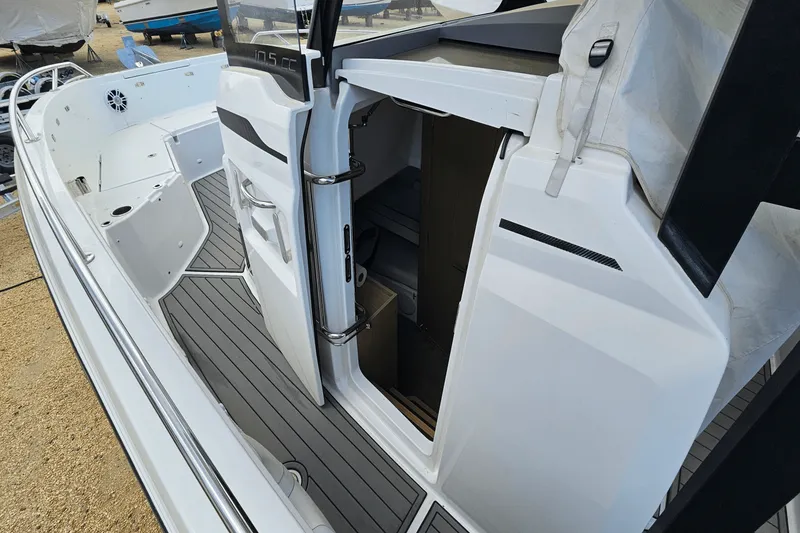 Slide: The Image of Jeanneau 10.5 LEADER CC 2023 - 34