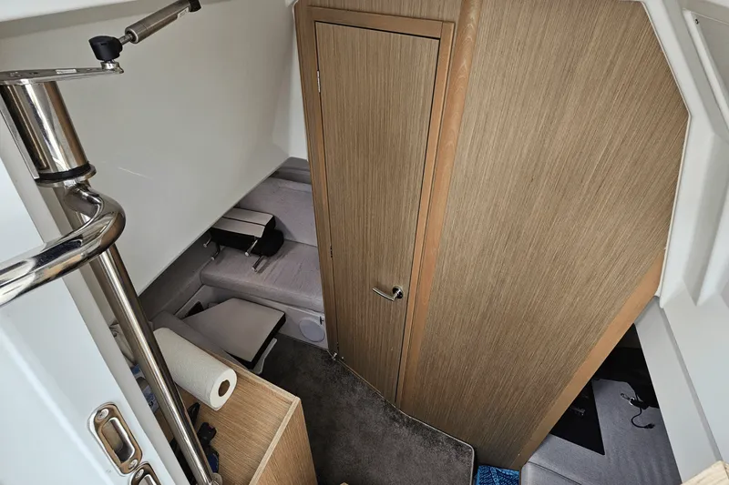 Slide: The Image of Jeanneau 10.5 LEADER CC 2023 - 35