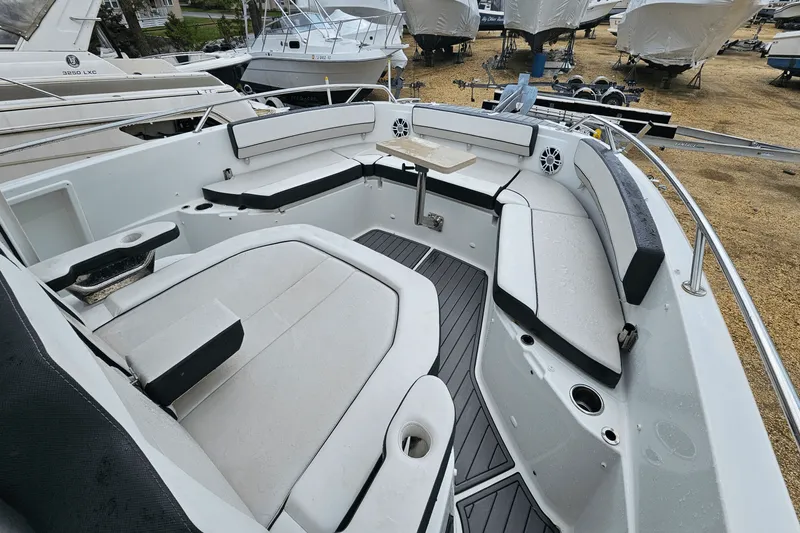 Slide: The Image of Jeanneau 10.5 LEADER CC 2023 - 46