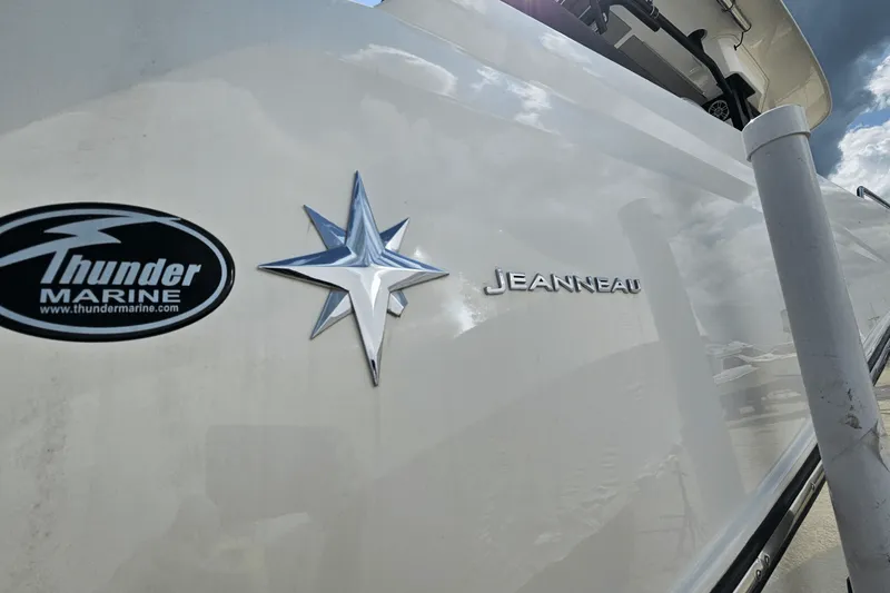 Slide: The Image of Jeanneau 10.5 LEADER CC 2023 - 50