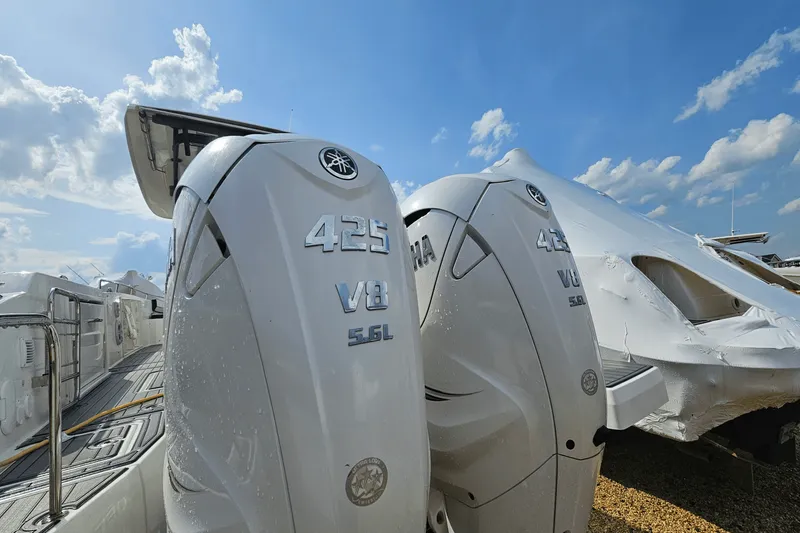 Slide: The Image of Jeanneau 10.5 LEADER CC 2023 - 9