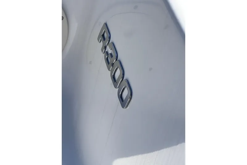 Slide: The Image of Robalo R300 Center Console 2011 - 38