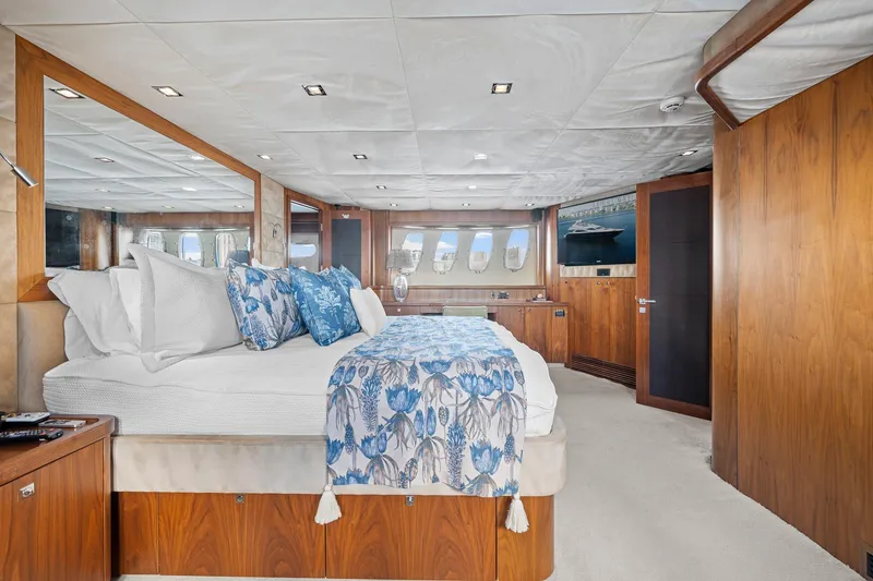 Slide: The Image of Sunseeker 90 Yacht 2008 - 27