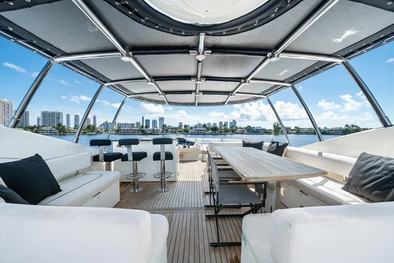Slide: The Image of Sunseeker 90 Yacht 2008 - 39