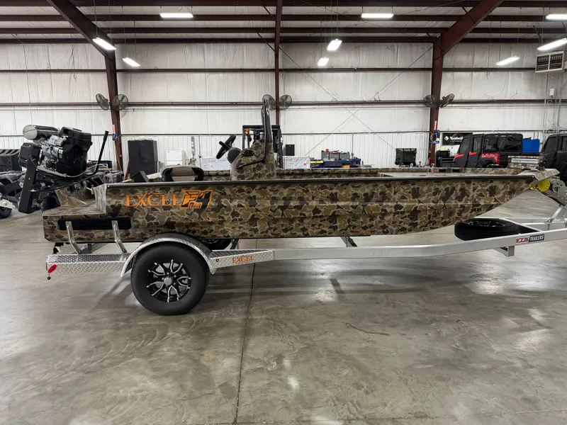 Slide: The Image of Excel 1860 SHALLOW WATER F4 CENTER CONSOLE 2027 - 4
