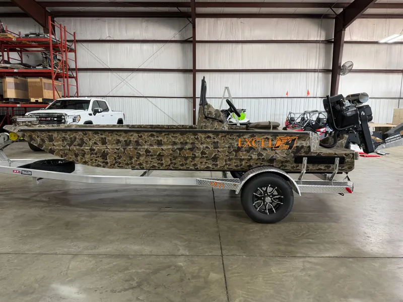 The Image of Excel 1860 SHALLOW WATER F4 CENTER CONSOLE 2027 - 0