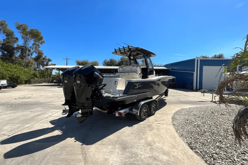 Slide: The Image of Scout 260 LXF 2025 - 3