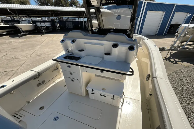 Slide: The Image of Scout 260 LXF 2025 - 7