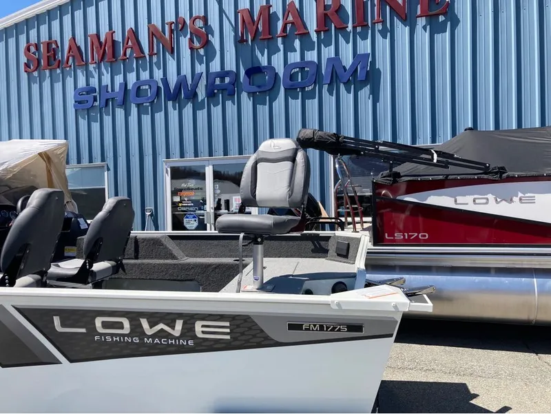 Slide: The Image of Lowe Fishing Machine Side Console FM 1775 SC 2025 - 3