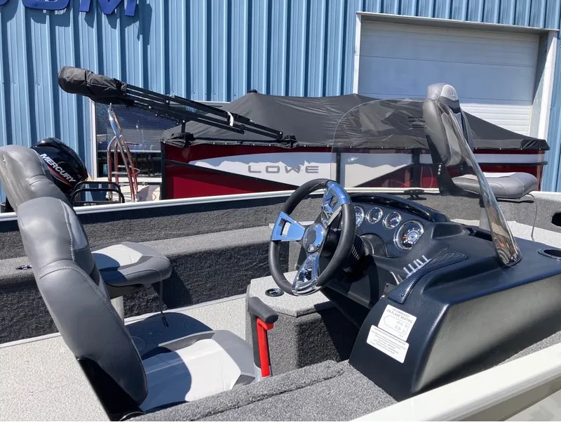 Slide: The Image of Lowe Fishing Machine Side Console FM 1775 SC 2025 - 12