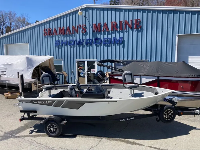 Slide: The Image of Lowe Fishing Machine Side Console FM 1775 SC 2025 - 16