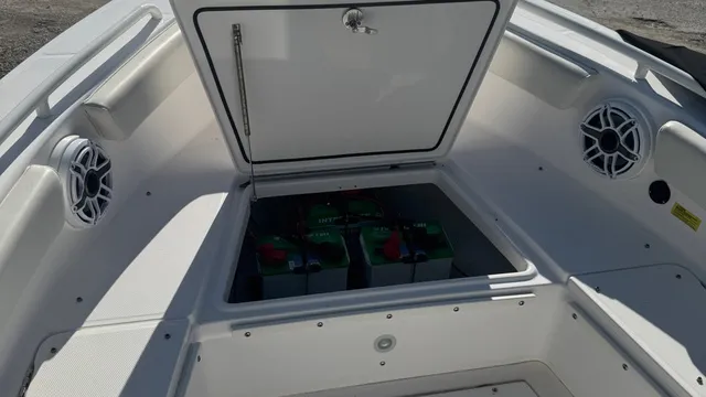 Slide: The Image of Everglades Boats 243CC 24' Motivated Seller! 2022 - 18