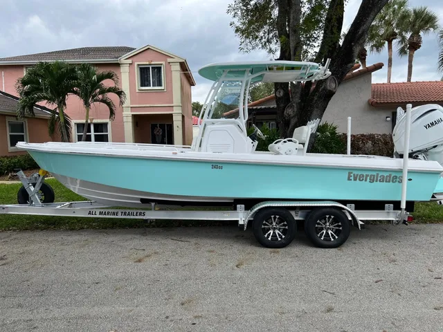 Slide: The Image of Everglades Boats 243CC 24' Motivated Seller! 2022 - 2