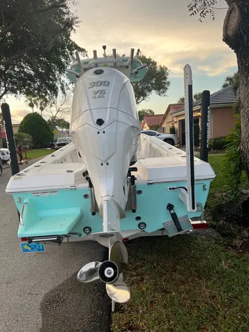 Slide: The Image of Everglades Boats 243CC 24' Motivated Seller! 2022 - 5