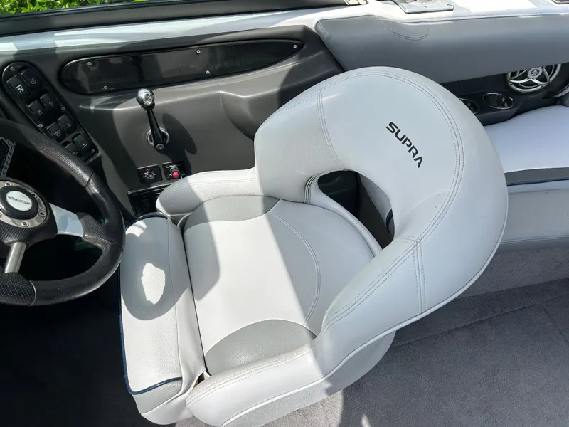 Slide: The Image of Supra 21V Blue 2010 - 14