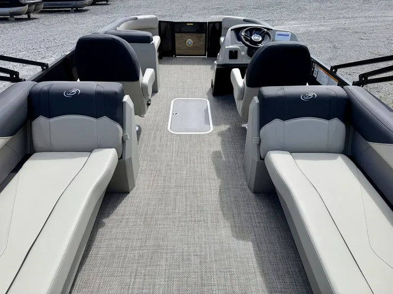 Slide: The Image of Barletta Boats S22QC 2027 - 13