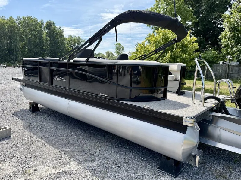 Slide: The Image of Barletta Boats S22QC 2027 - 8