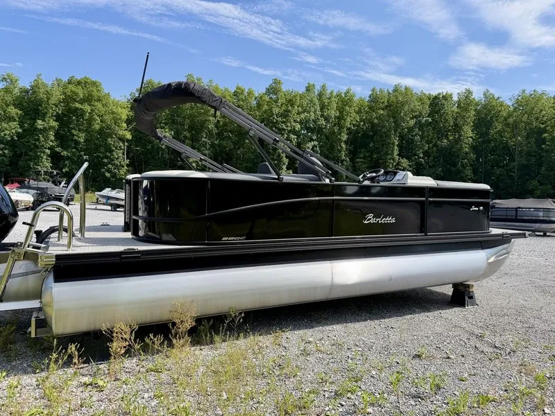 Slide: The Image of Barletta Boats S22QC 2027 - 37