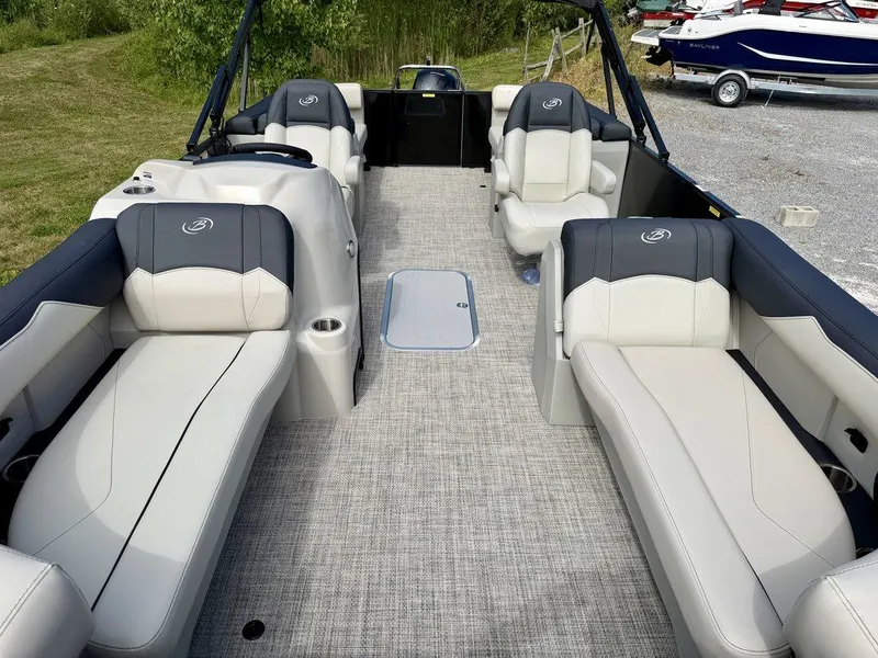 Slide: The Image of Barletta Boats S22QC 2027 - 48