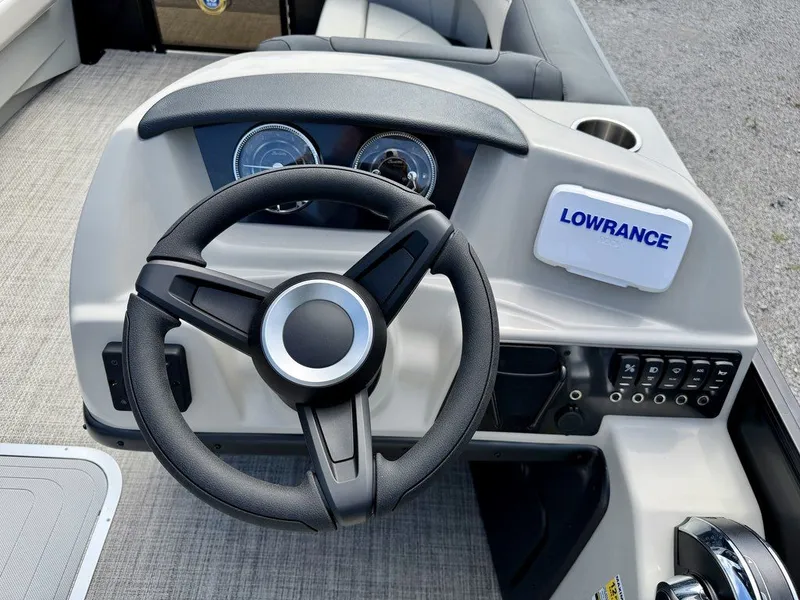 Slide: The Image of Barletta Boats S22QC 2027 - 1