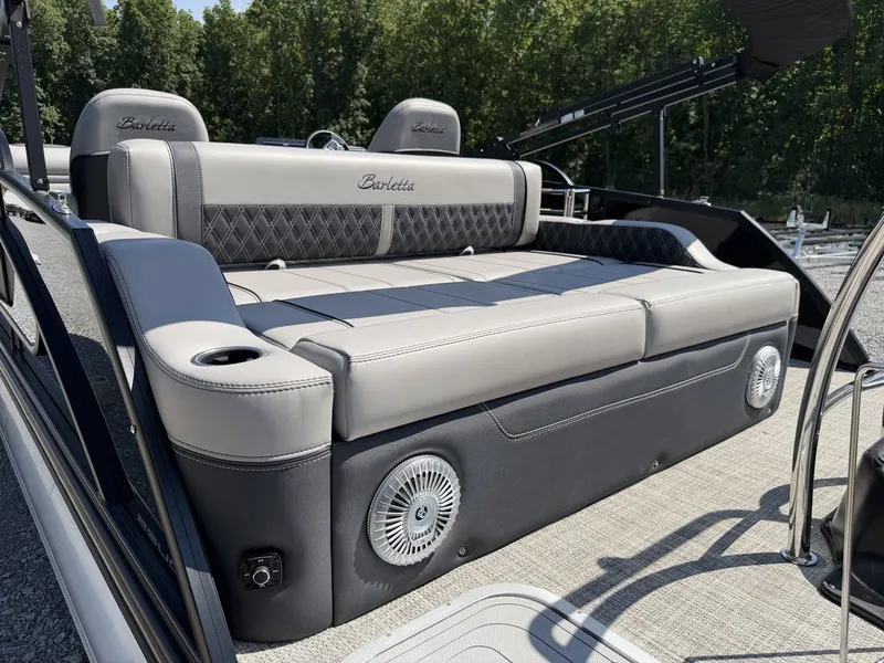 Slide: The Image of Barletta Boats L25UC 2027 - 64