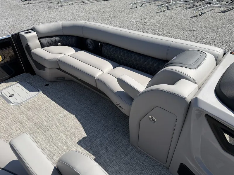 Slide: The Image of Barletta Boats L25UC 2027 - 14