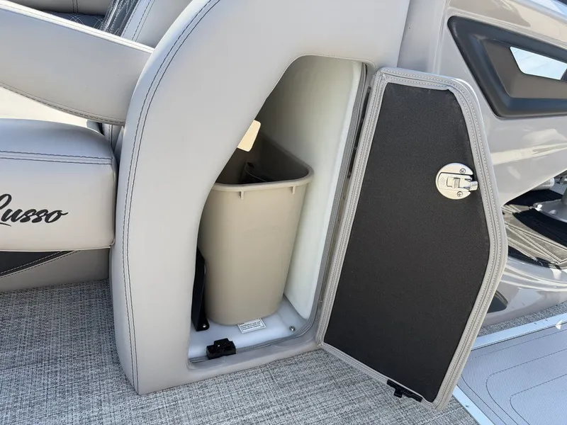 Slide: The Image of Barletta Boats L25UC 2027 - 23