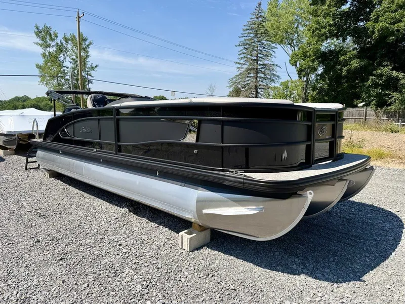 Slide: The Image of Barletta Boats L25UC 2027 - 65