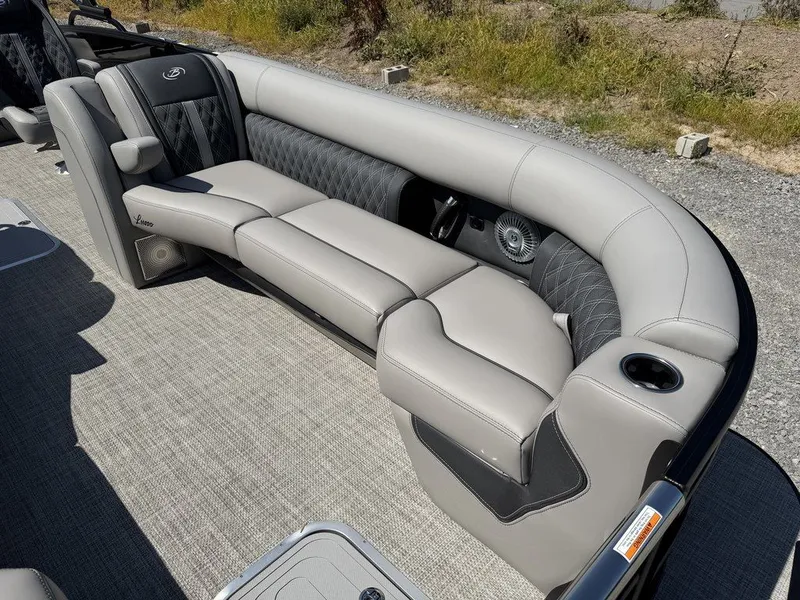 Slide: The Image of Barletta Boats L25UC 2027 - 3