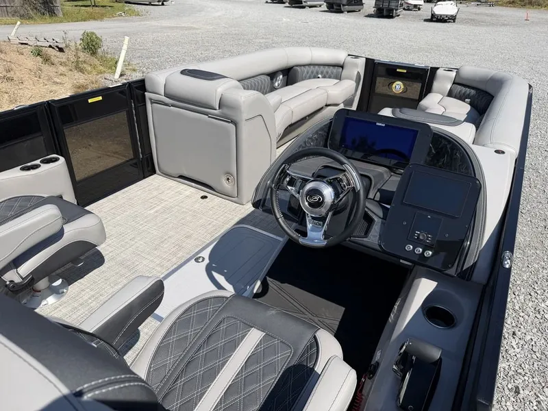 Slide: The Image of Barletta Boats L25UC 2027 - 25