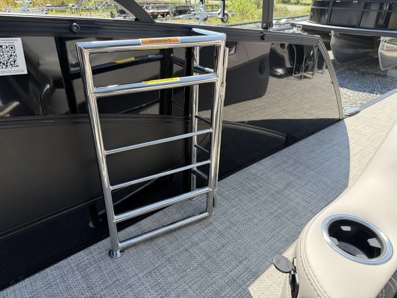 Slide: The Image of Barletta Boats L25UC 2027 - 50