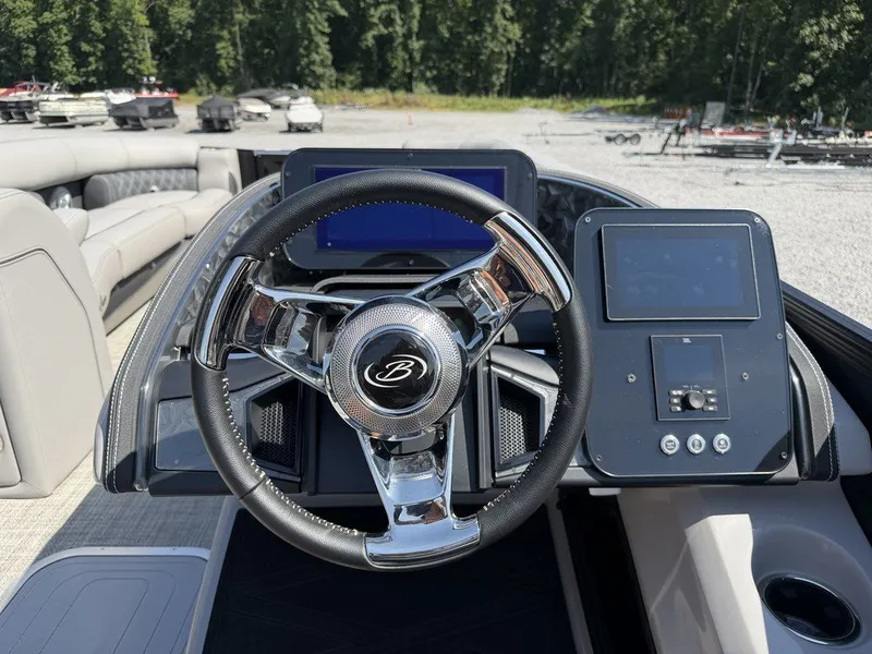 Slide: The Image of Barletta Boats L25UC 2027 - 30