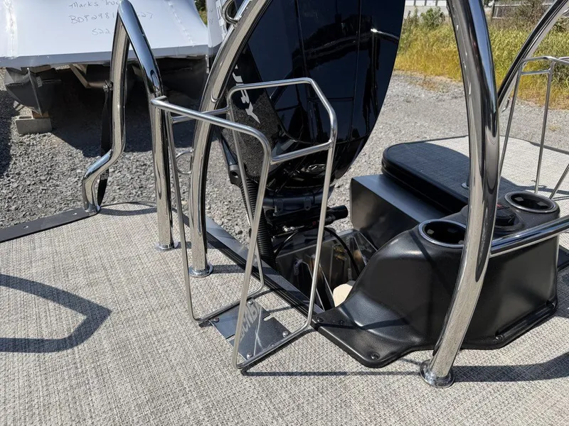 Slide: The Image of Barletta Boats L25UC 2027 - 52
