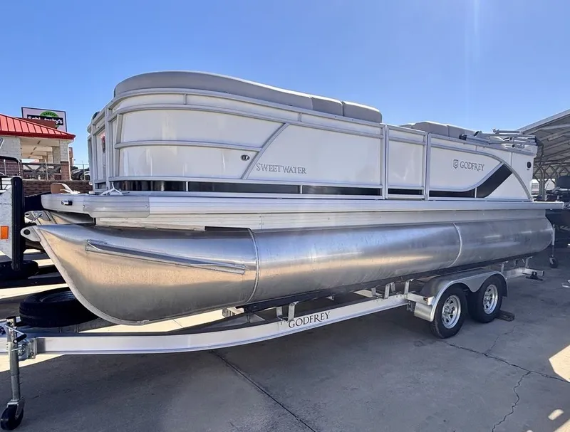 The Image of Godfrey Pontoons GODFREY Sweetwater 2086 C Sport Tube 27 in. Package 2025 - 0