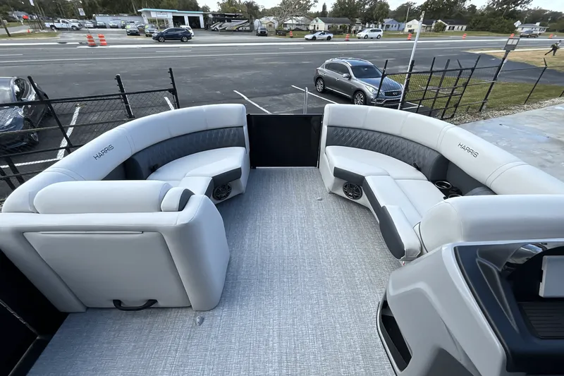 Slide: The Image of Harris 210 Sunliner 2025 - 3