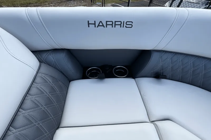 Slide: The Image of Harris 210 Sunliner 2025 - 4