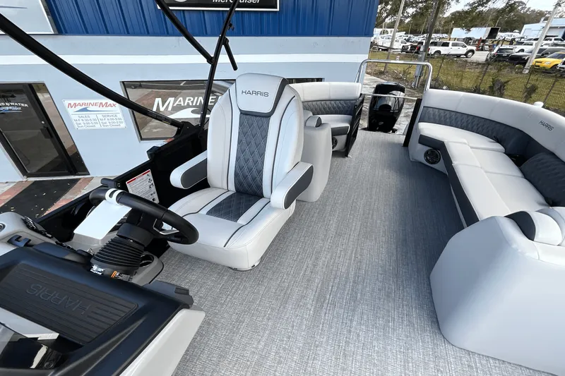 Slide: The Image of Harris 210 Sunliner 2025 - 5