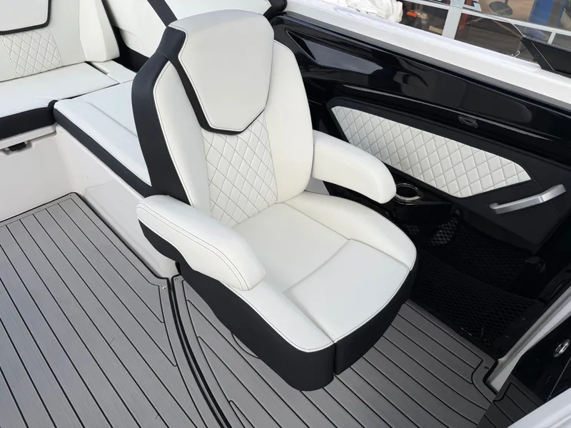 Slide: The Image of Yamaha Jet Boats 252SD 2026 - 26