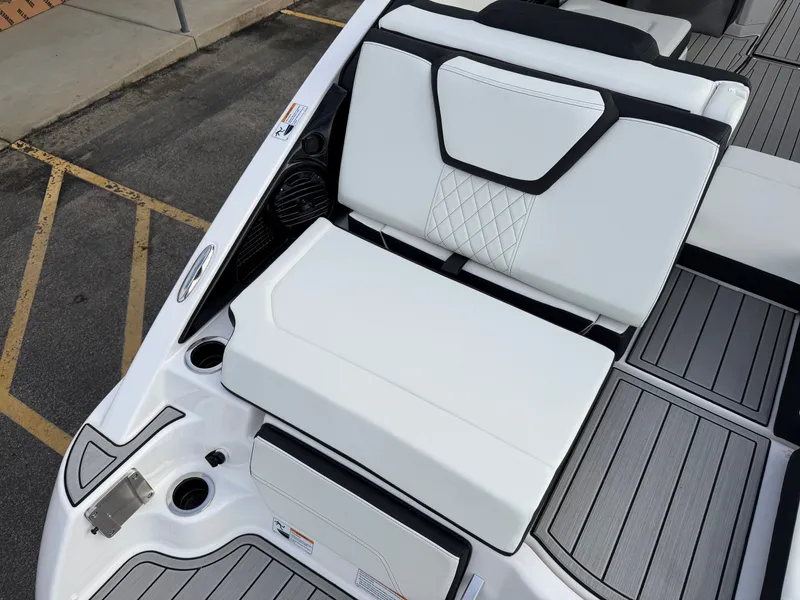 Slide: The Image of Yamaha Jet Boats 252SD 2026 - 15