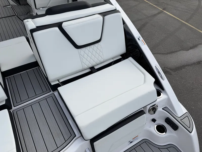 Slide: The Image of Yamaha Jet Boats 252SD 2026 - 16