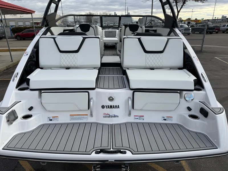 Slide: The Image of Yamaha Jet Boats 252SD 2026 - 5