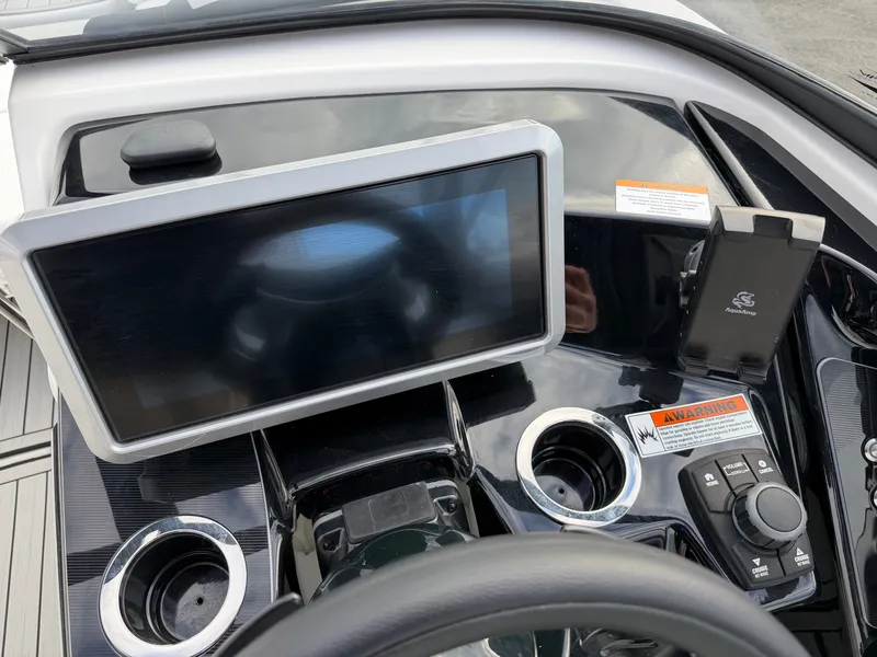 Slide: The Image of Yamaha Jet Boats 252SD 2026 - 30