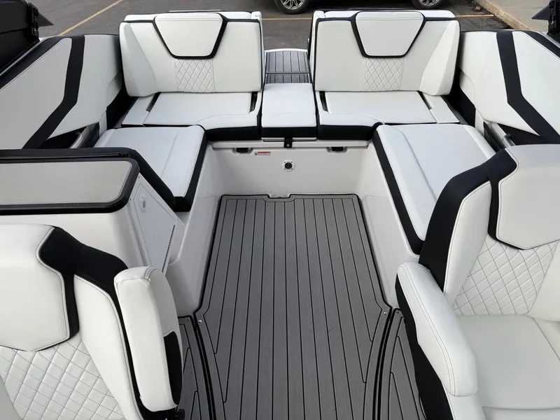 Slide: The Image of Yamaha Jet Boats 252SD 2026 - 19