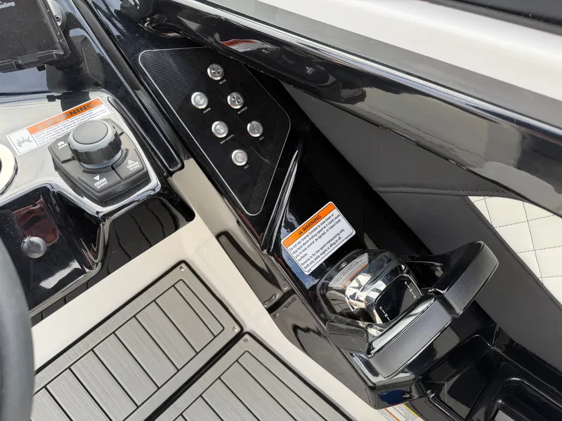 Slide: The Image of Yamaha Jet Boats 252SD 2026 - 31